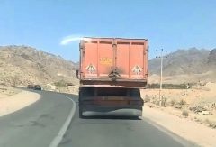 تردد کامیون در جاده ریوش -کاشمر ممنوع شد