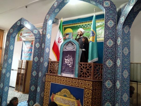 امام جمعه خلیل آباد از عدم توجه به جاده‌های شهرستان انتقاد کرد